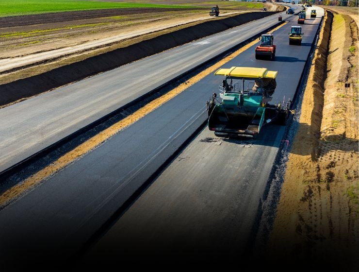 Renta-de-maquinaria-para-la-construcción-de-carreteras